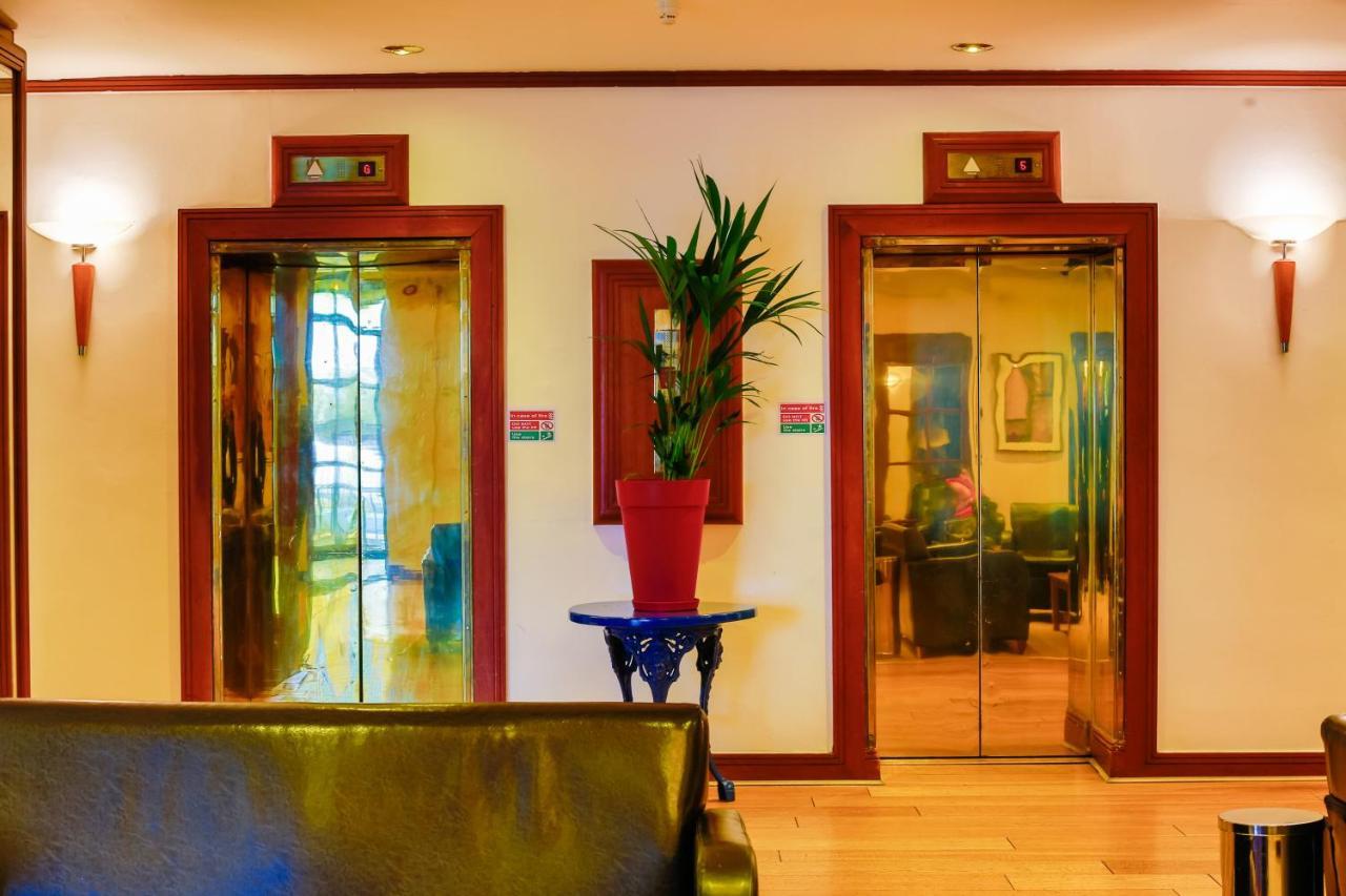 Maldron Hotel Merrion Road ダブリン エクステリア 写真